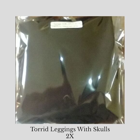 TORRID BLACK SIDE BOLT SKULL LEGGINGS SIZE 2X - Picture 9 of 12